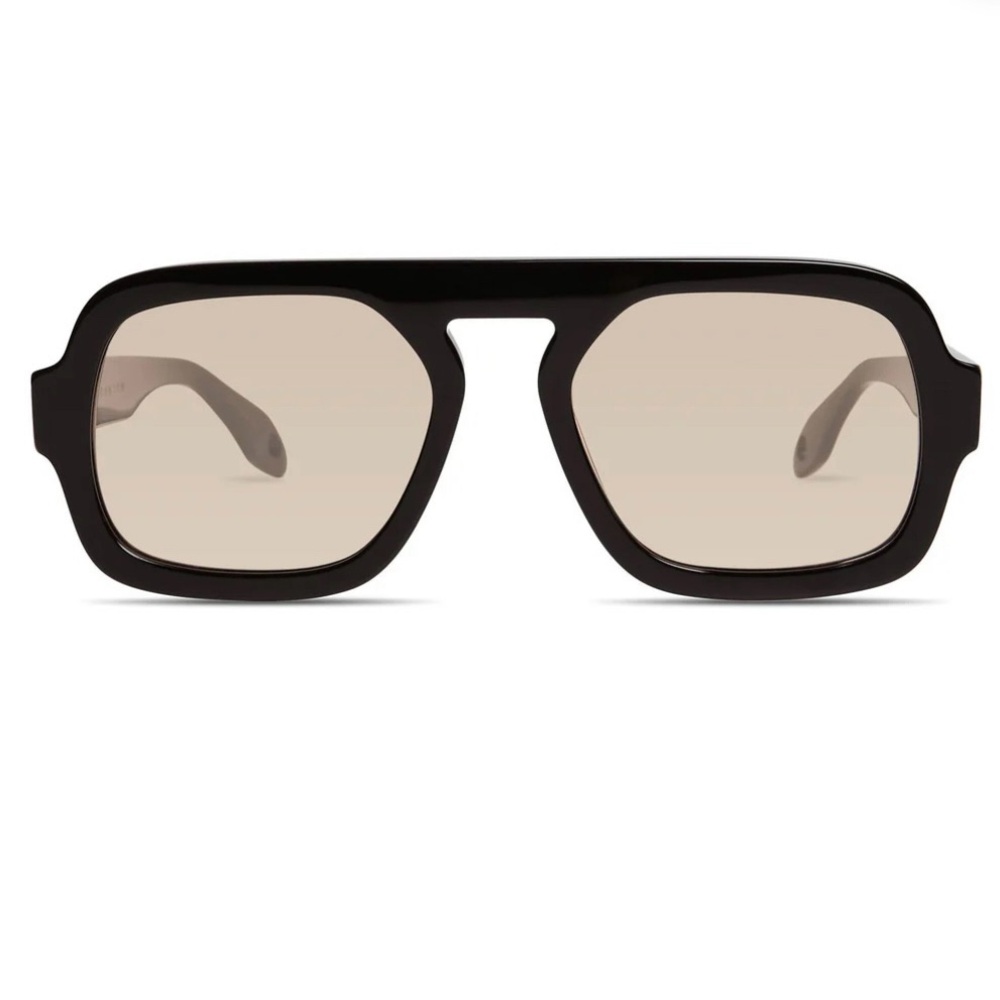 Elisa Johnson Jane in Gloss Black Sunglasses